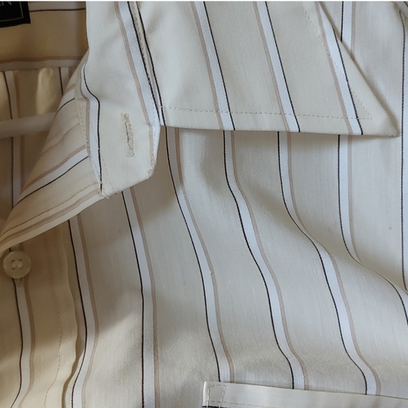 Van Heusen Lustrous Life Short Sleeve Button up Shirt w/ Vertical Stripes Vintag - Picture 6 of 10